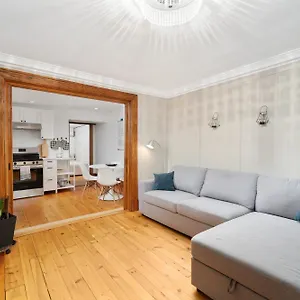 Modern, Cozy In Heart Of Mont Royal Montréal
